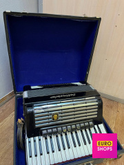 Акордеон Weltmeister Consona