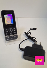 Кнопковий телефон Nomi і1880