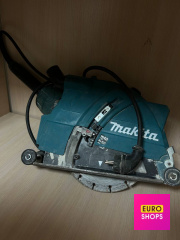 Штроборіз Makita ga9020S