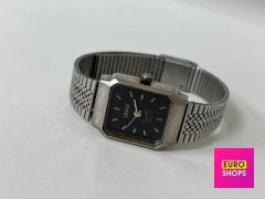 Жіночий кварцовий наручний годинник Omax
