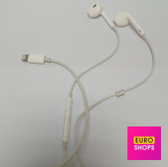 Навушники APPLE Lightning A1748