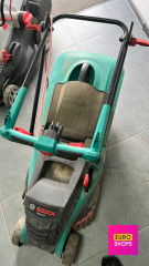 Електрична газонокосарка Bosch Universal Rotak 37-555
