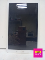 Планшет Samsung SM-T561