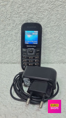 Кнопковий телефон Samsung GT-E1200M