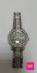 Годинник наручний з камінцями