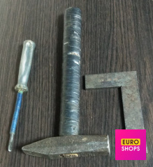 Набір інструментів:молоток,викрутка,косинець металевий 90°