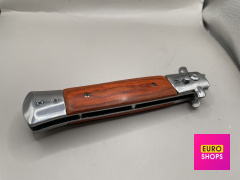 Туристичний ніж складний