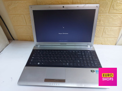 Ноутбук Samsung RV518 Core i3 2330m/RAM4GB/HDD320GB/Nvidia GF GT520M