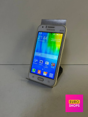 Смартфон Samsung Galaxy J1 4GB