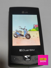 Кнопковий телефон LG LG-P520