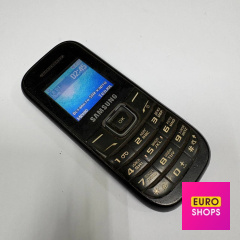 Кнопковий телефон Samsung GT-E1200M
